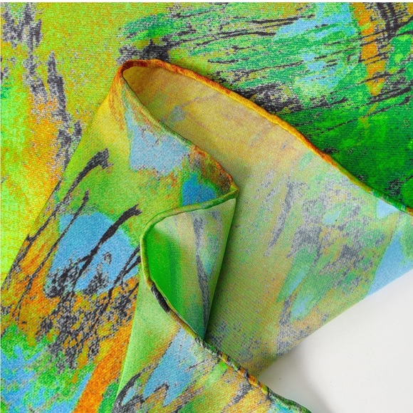 Women’s silk scarf - Picture 7 of 11